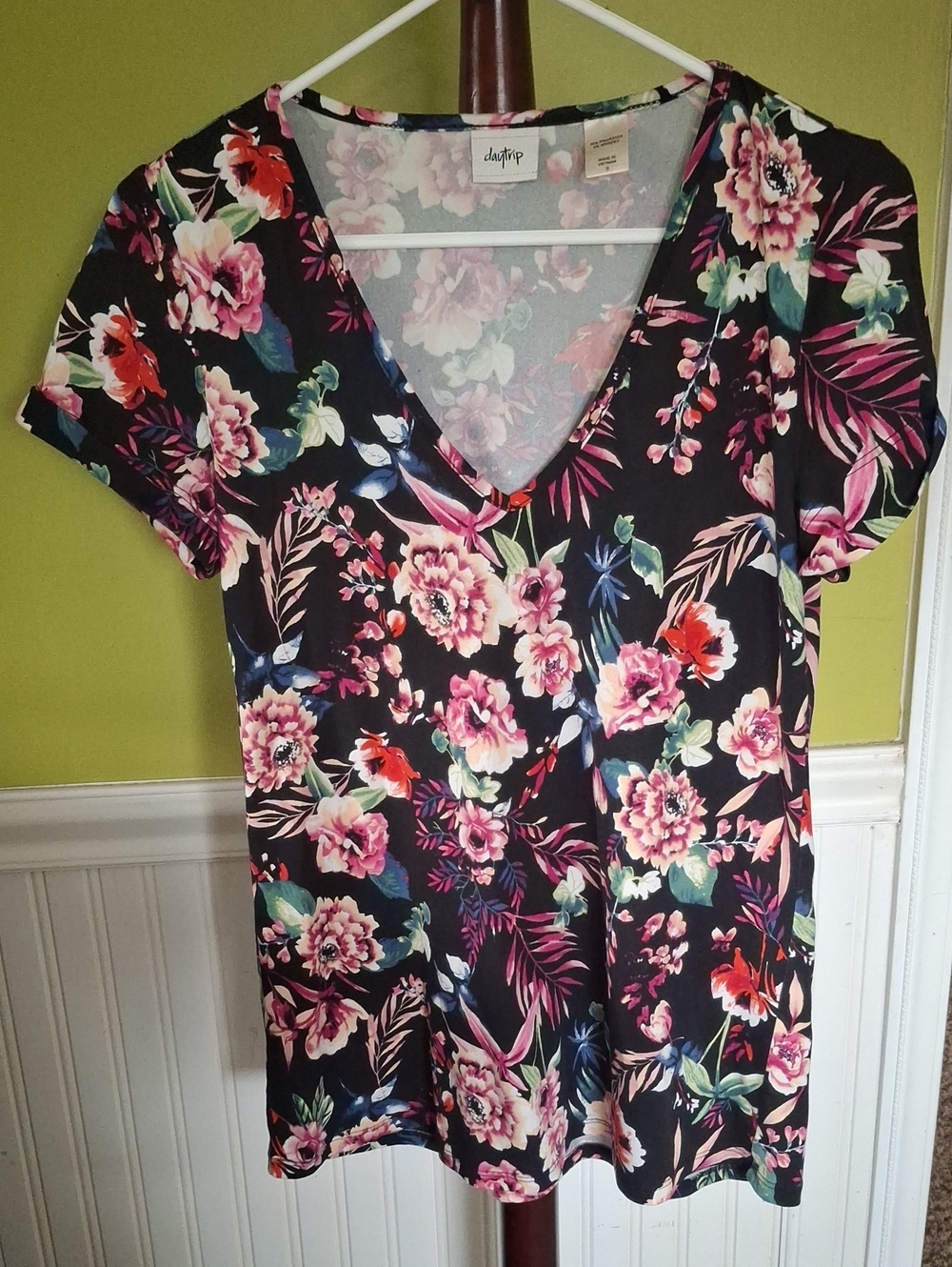 Daytrip Black V-Neck Short Sleeve Top with Pink Floral Print